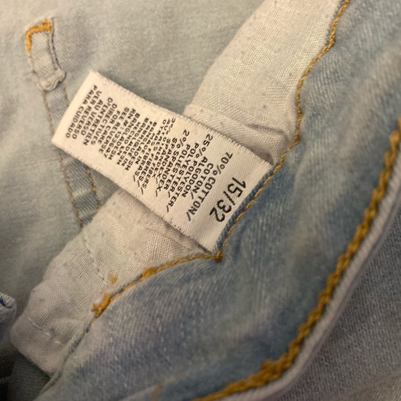 Shorts - Picture 3 of 4